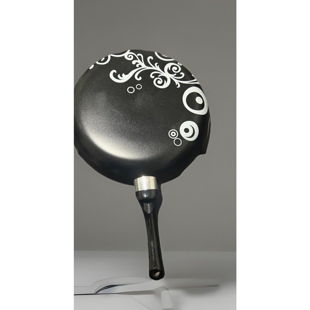 Starfrit Starbasix Skillet, a non-stick frying pan 12 x 12 Inches Black & Grey